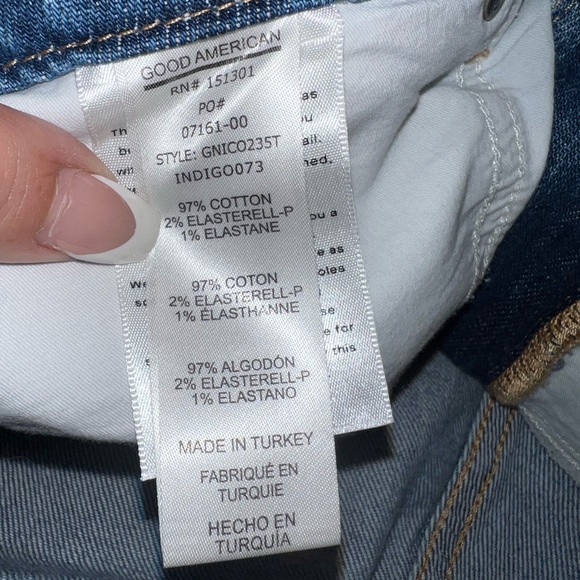 Good American Bermuda Good Icon Jean Denim Distressed Shorts Size 4/27 - Picture 6 of 9